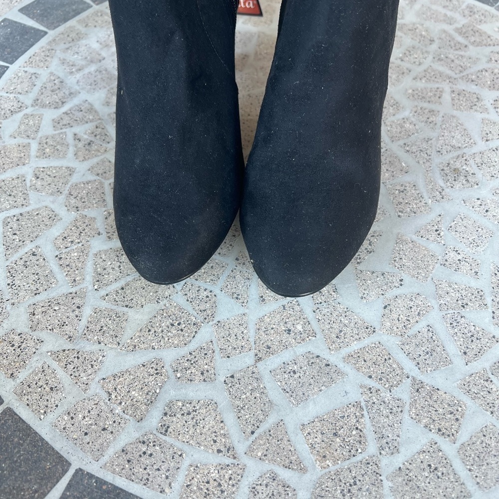 4. New without Box Bella Vita Troy II Tall Suede Dress Boots 7W Plus Calf - Picture 8 of 10